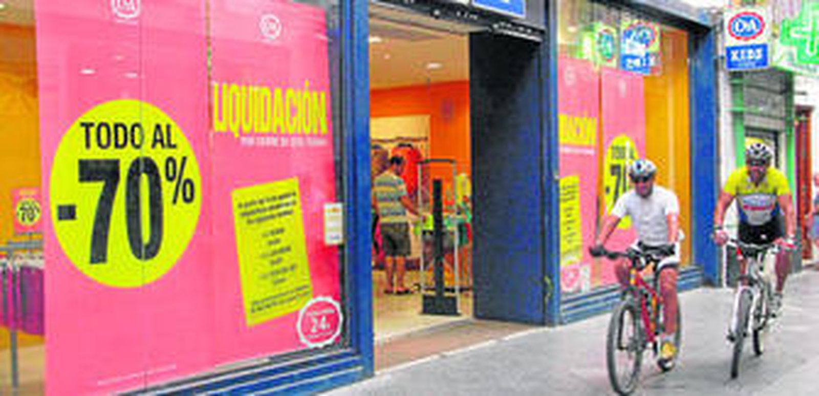 Imagen de la tienda de C&A en la calle Puente y Pellón.