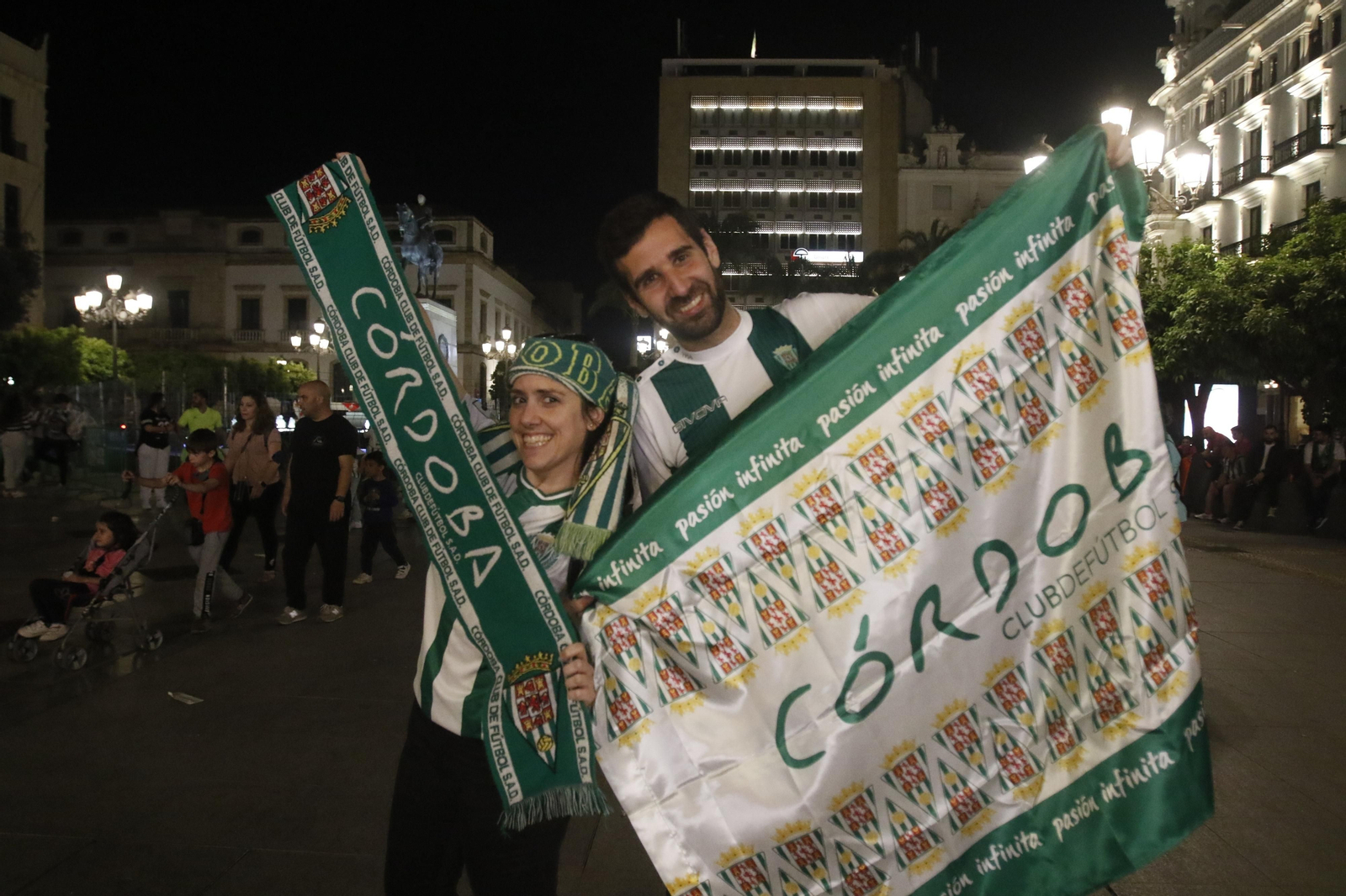 La fiesta de la afición del Córdoba CF en Las Tendillas