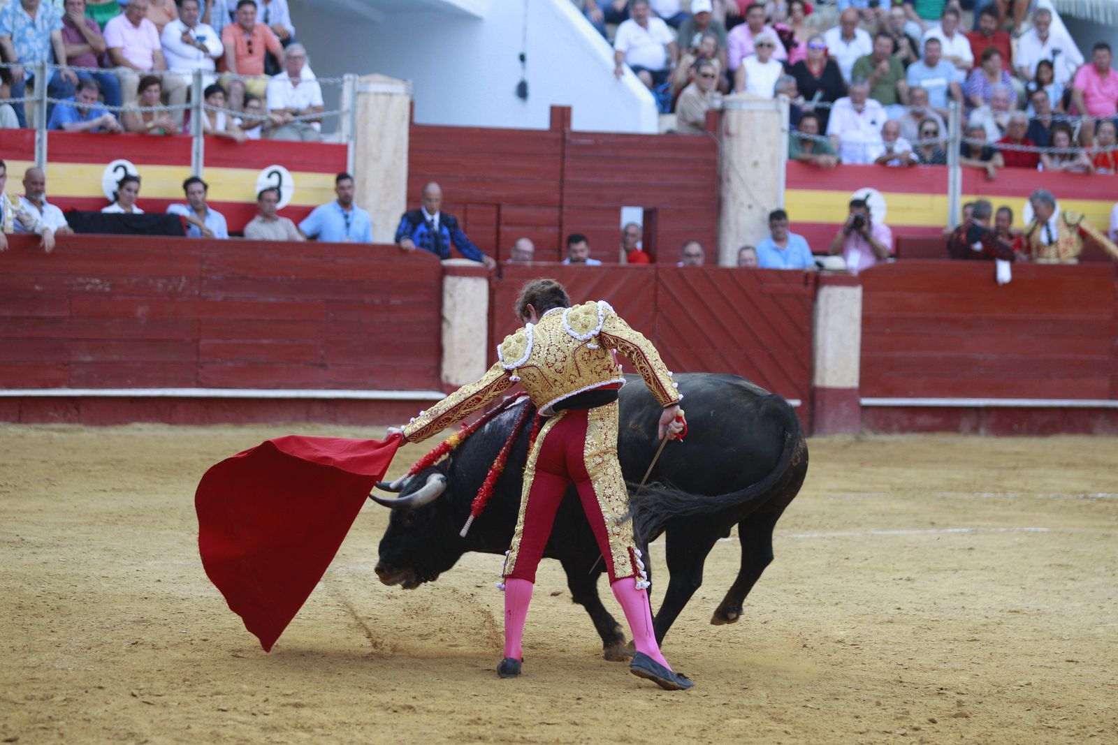 Imágenes de la corrida de toros del jueves en la Feria de Almería 2024