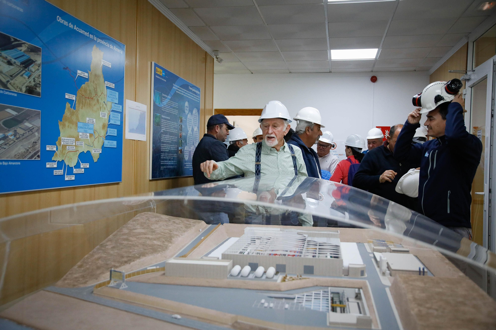 CUCN visita la desaladora de Carboneras y las balsas de Níjar