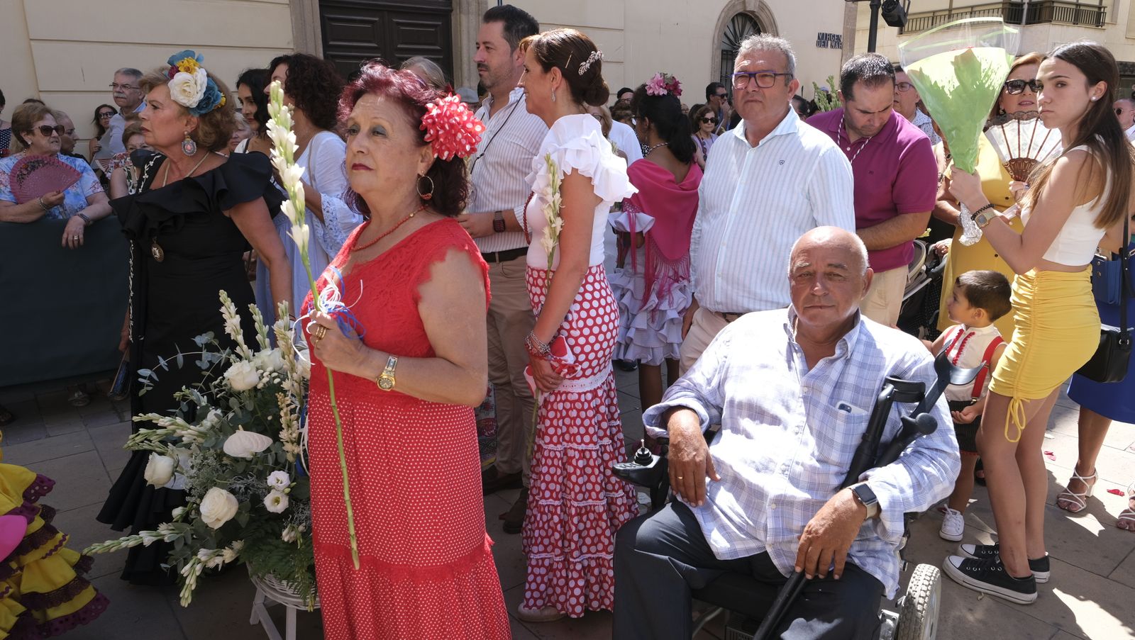 Imágenes de la ofrenda floral a la Virgen del Mar. Feria de Almería 2022