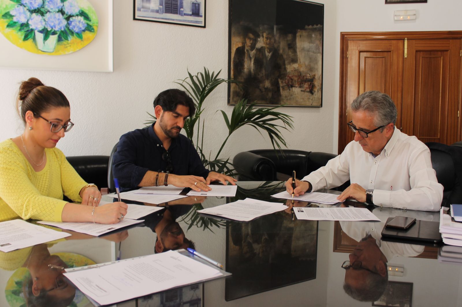 El vivero de empresas de Lucena acoge los dos primeros negocios.