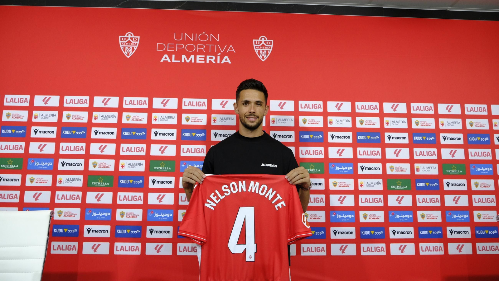 Presentación de jugadores de la U.D. Almería, en imágenes