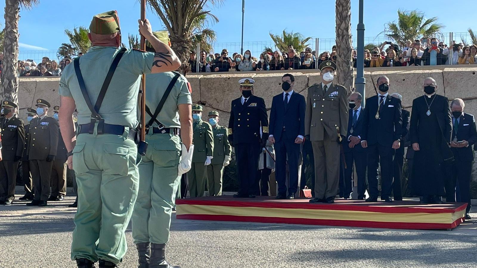 La Compañía formando filas a su llegada al puerto de Málaga.