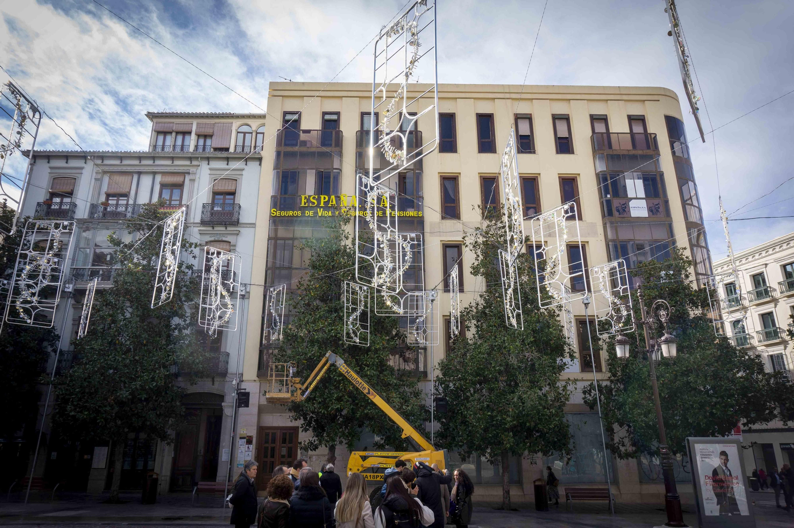 Fotos: Preparación alumbrado y espectáculo de Navidad en Granada