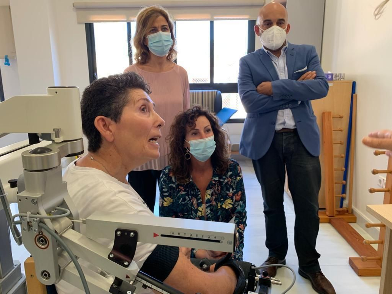 La alcaldesa ha visitado la Residencia de Gravemente Afectados de la FAAM