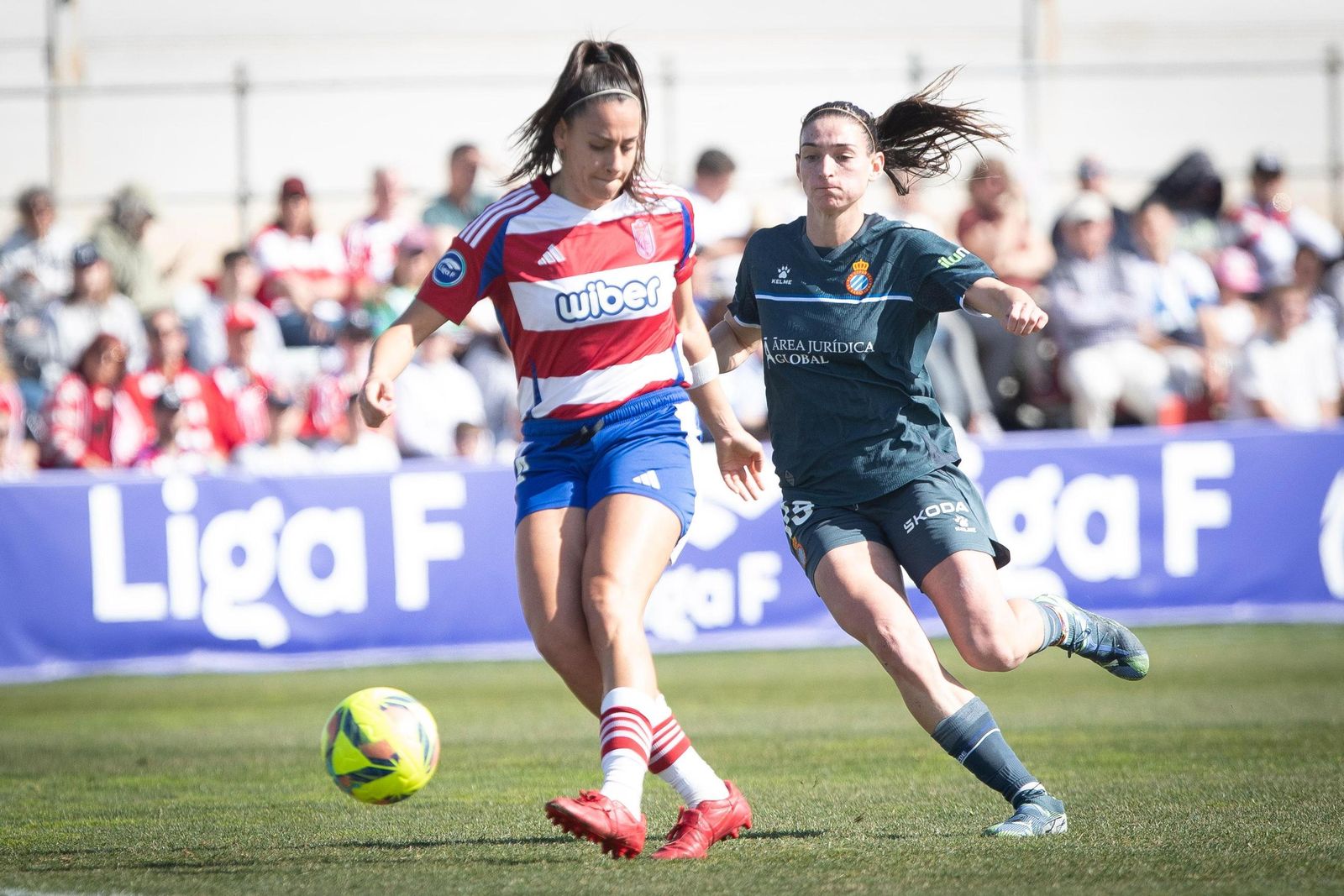 Las mejores imágenes de la remontada del Granada CF Femenino ante el Espanyol