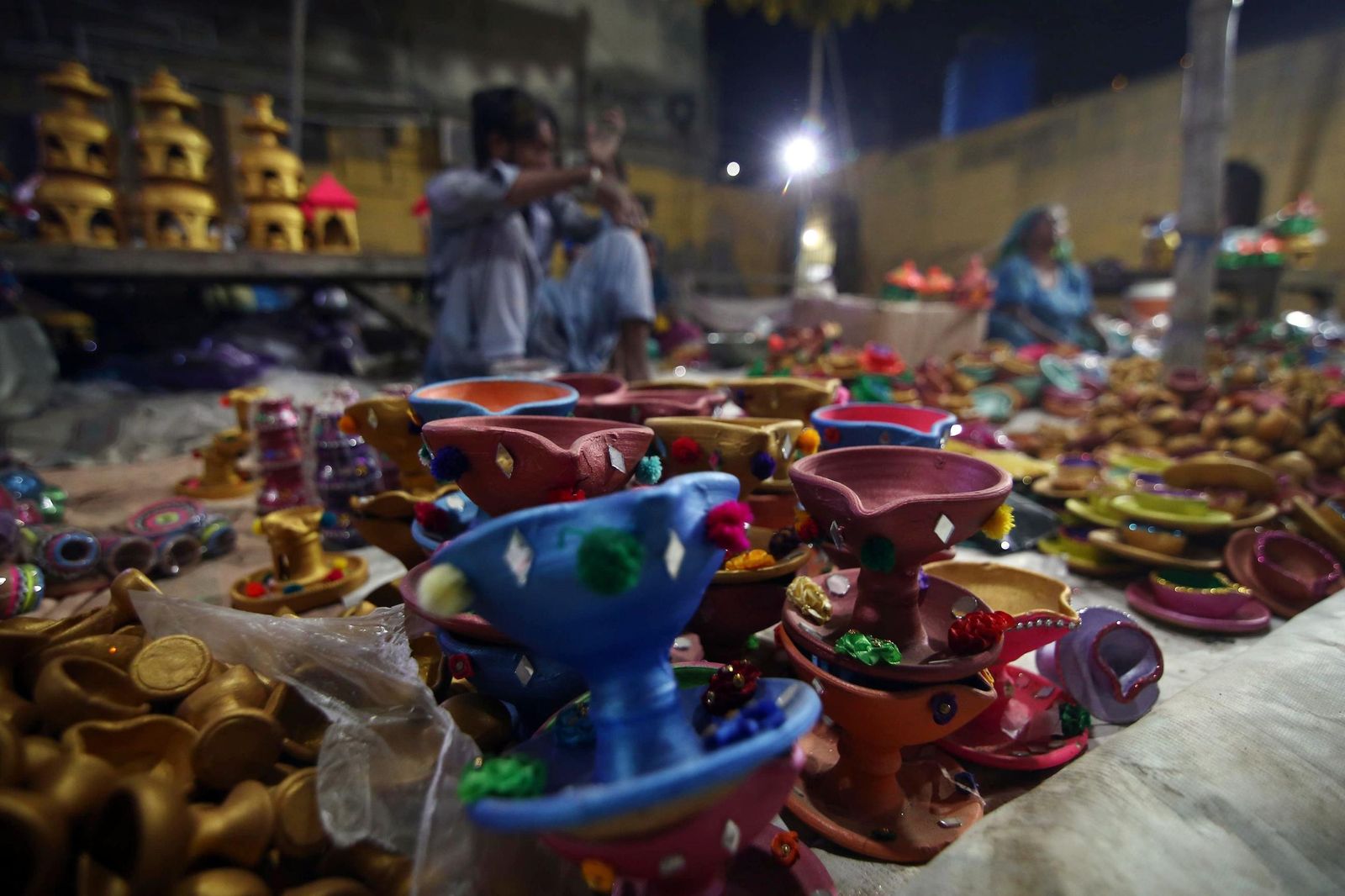 Las preciosas imágenes de la celebración del Diwali en India: un festival de luz y color