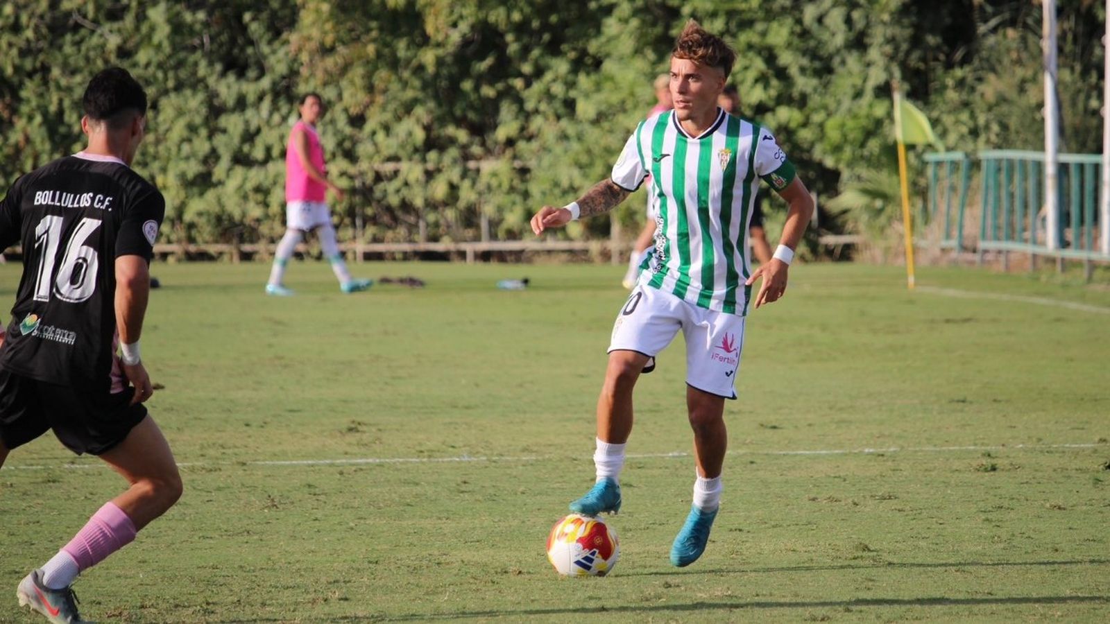 Mario Peregrina, en un partido del Córdoba B en la presente temporada.