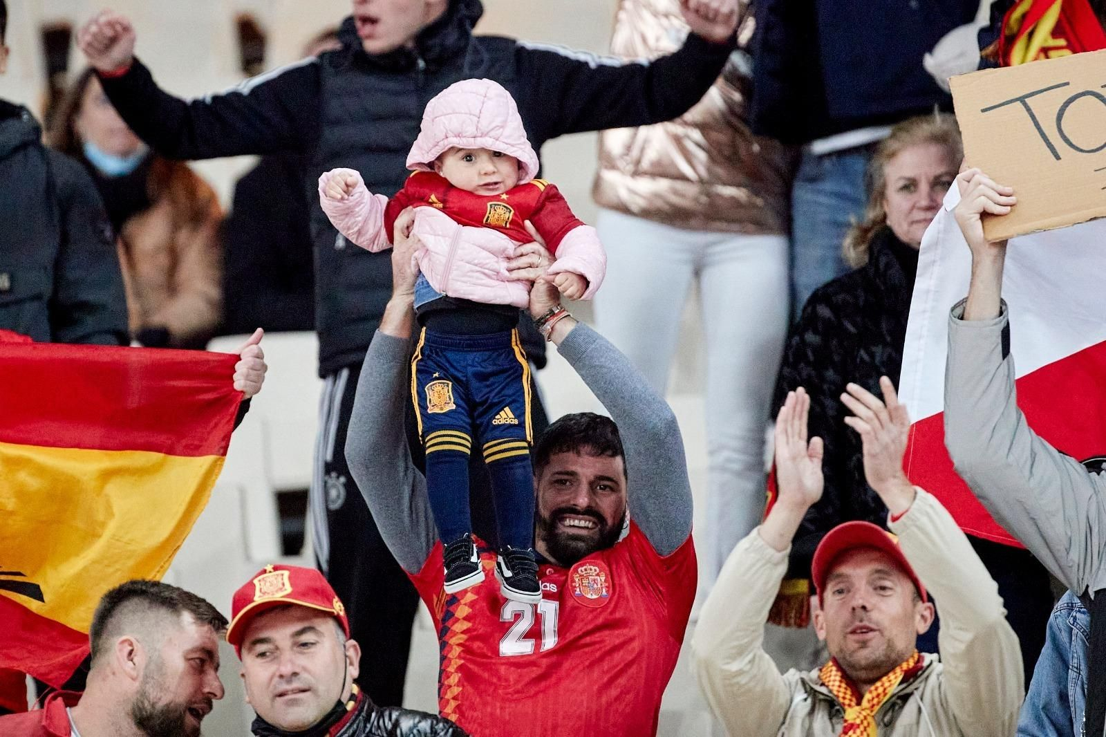 Las imágenes del Grecia-España de clasificación para el Mundial de Catar 2022