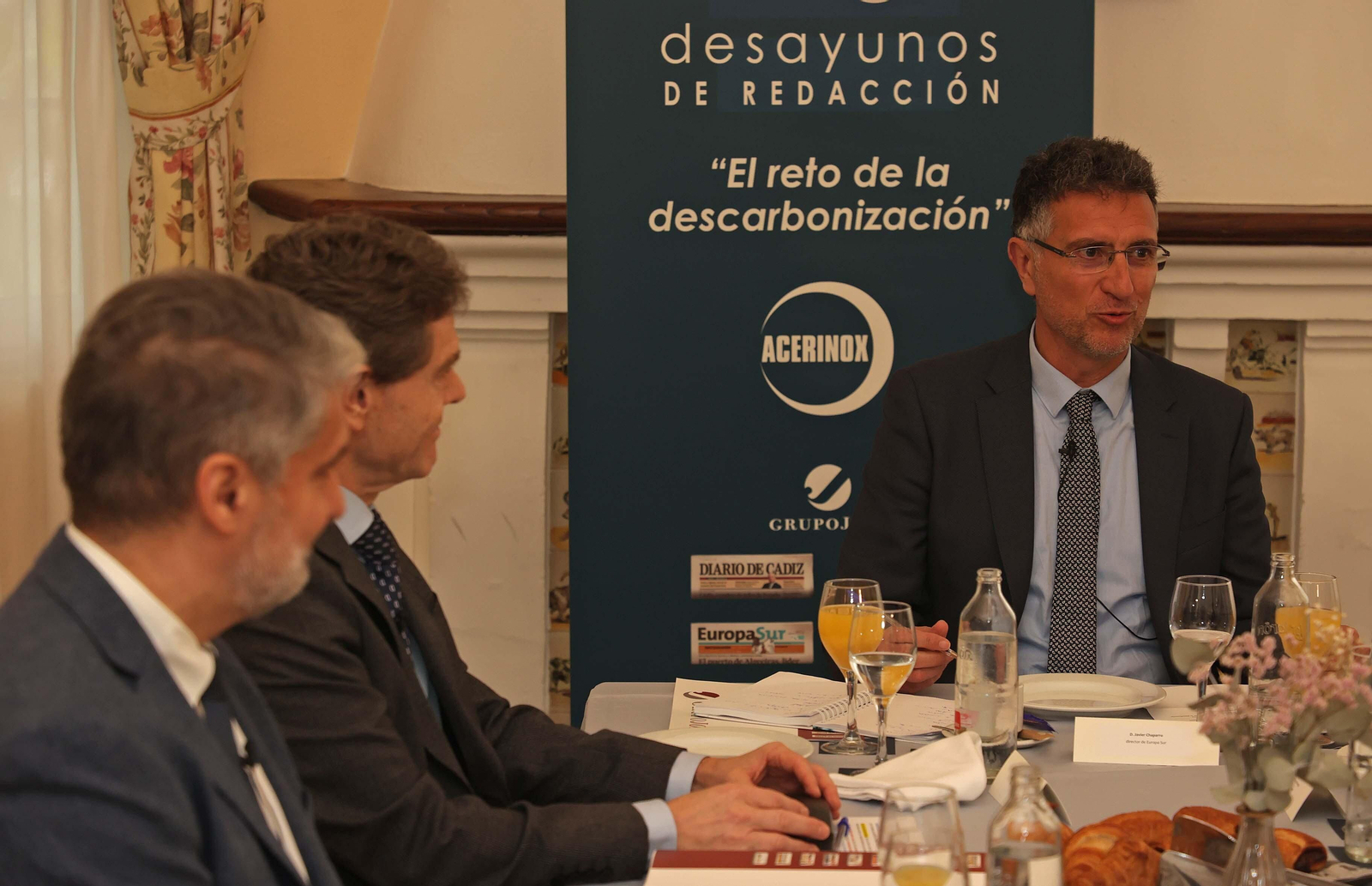 Desayunos de Redacción: 'El reto de la descarbonización', en imágenes