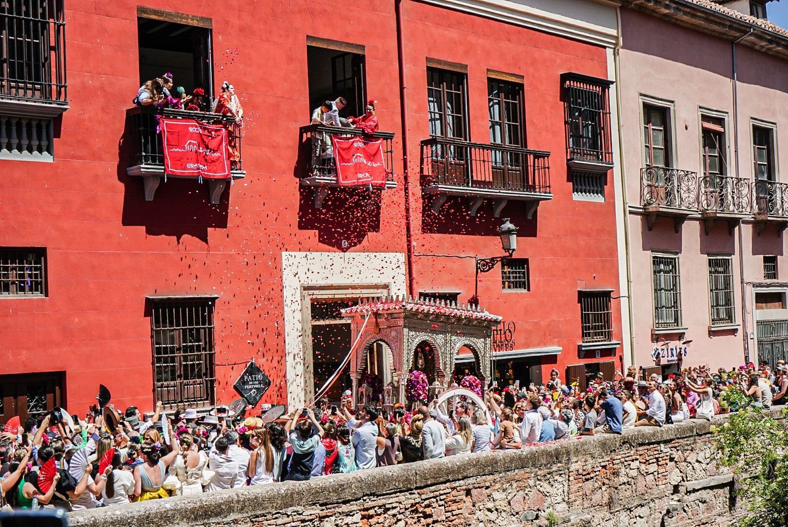 Así ha sido la salida de la Hermandad del Rocío de Granada