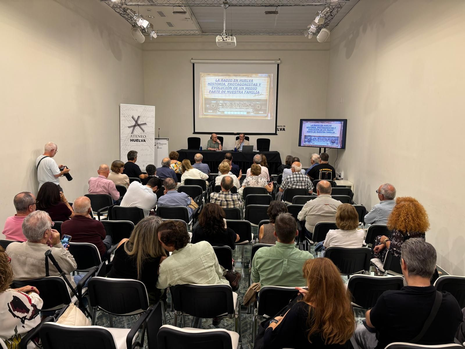 Un momento de la conferencia.