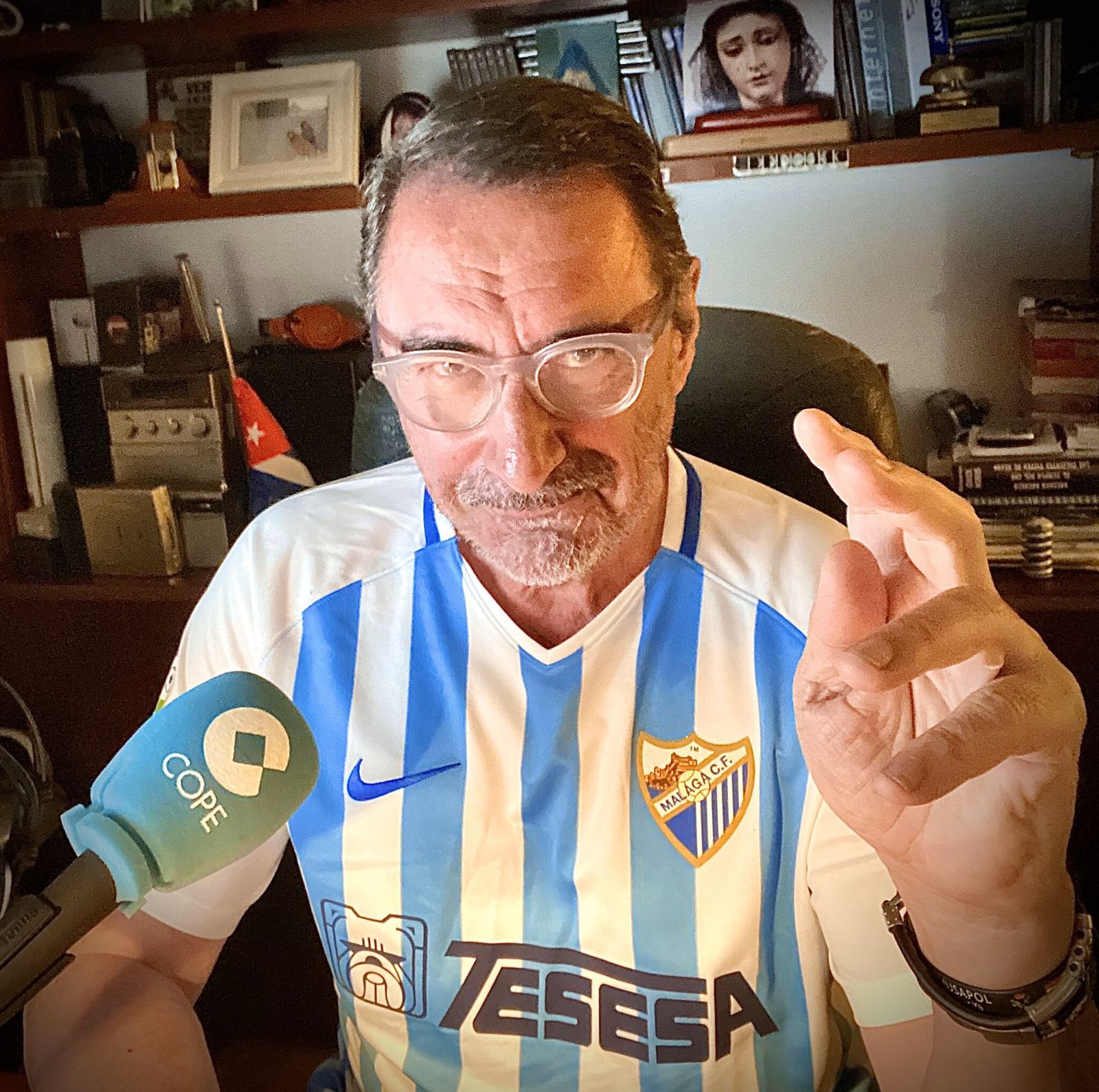 Carlos Herrera, con la camiseta del Málaga.