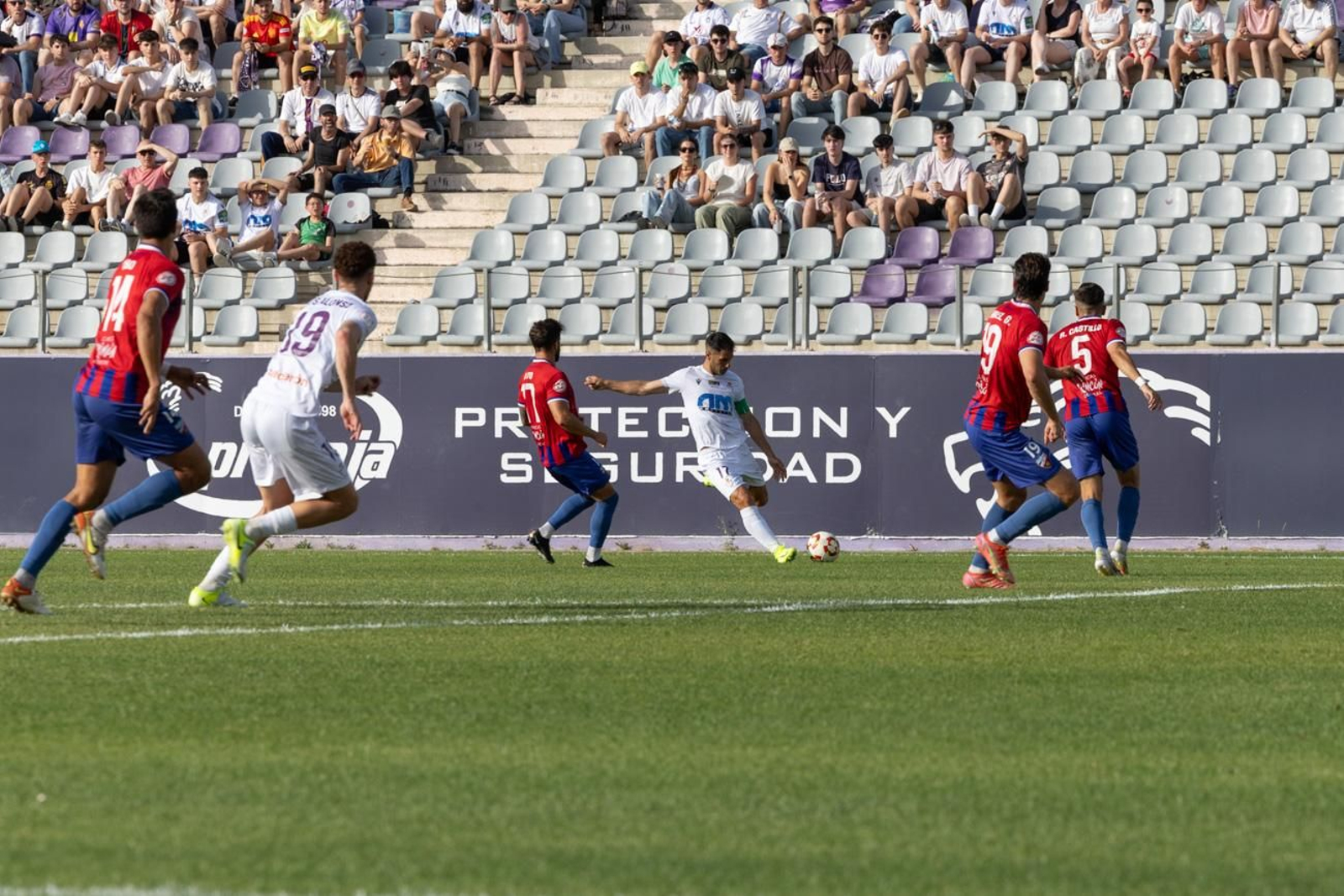 El triunfo del Real Jaén ante la UD Torre del Mar, en imágenes El triunfo del Real Jaén ante la UD Torre del Mar, en imágenes