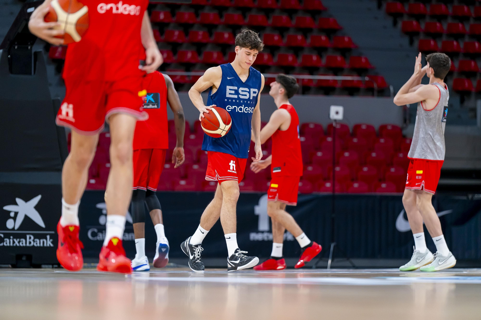 Alberto Díaz, Mario Saint-Supéry y Yankuba Sima, con Ricky Rubio a las órdenes de Scariolo
