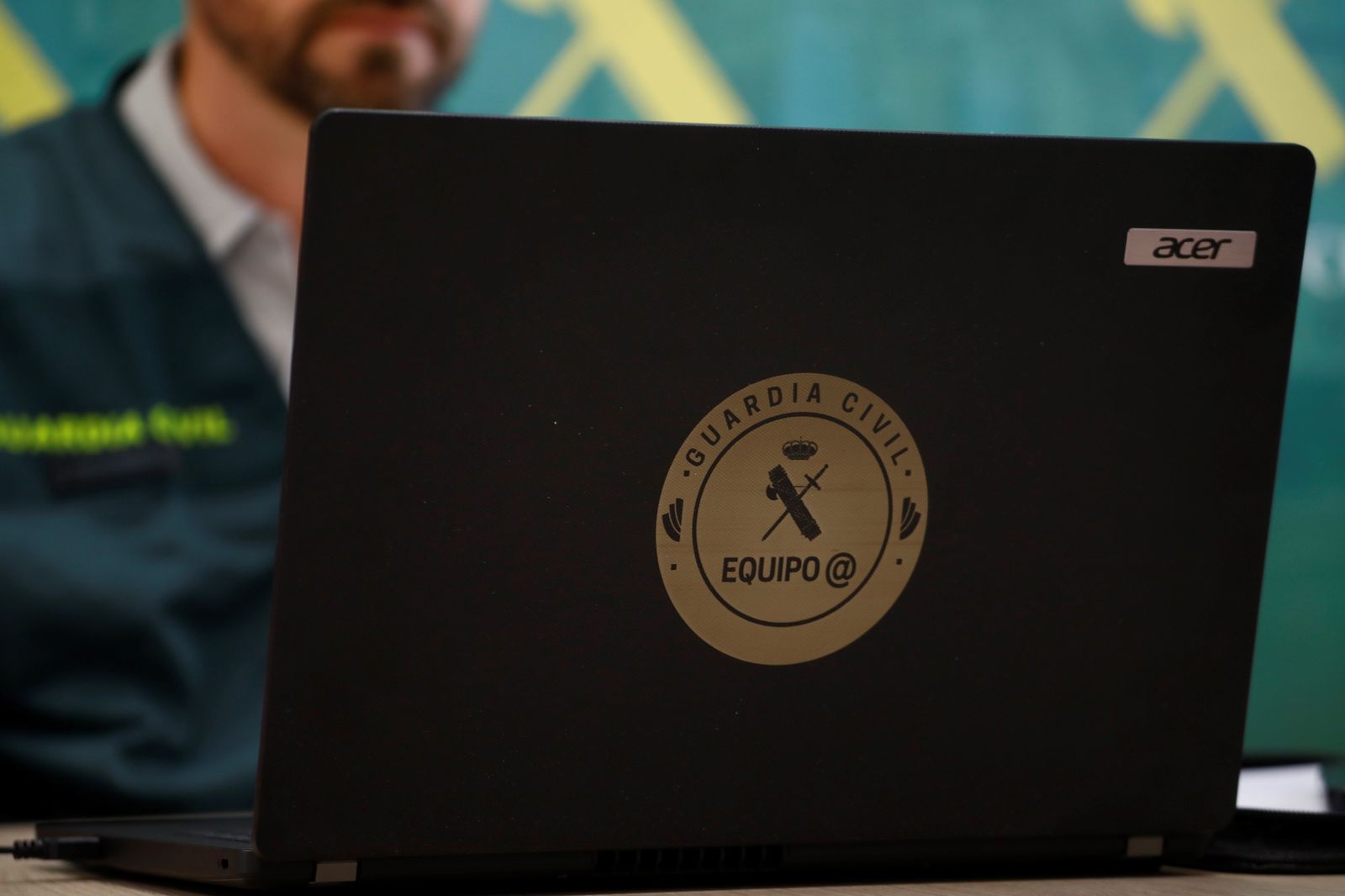 Equipo @ de la Guardia Civil.