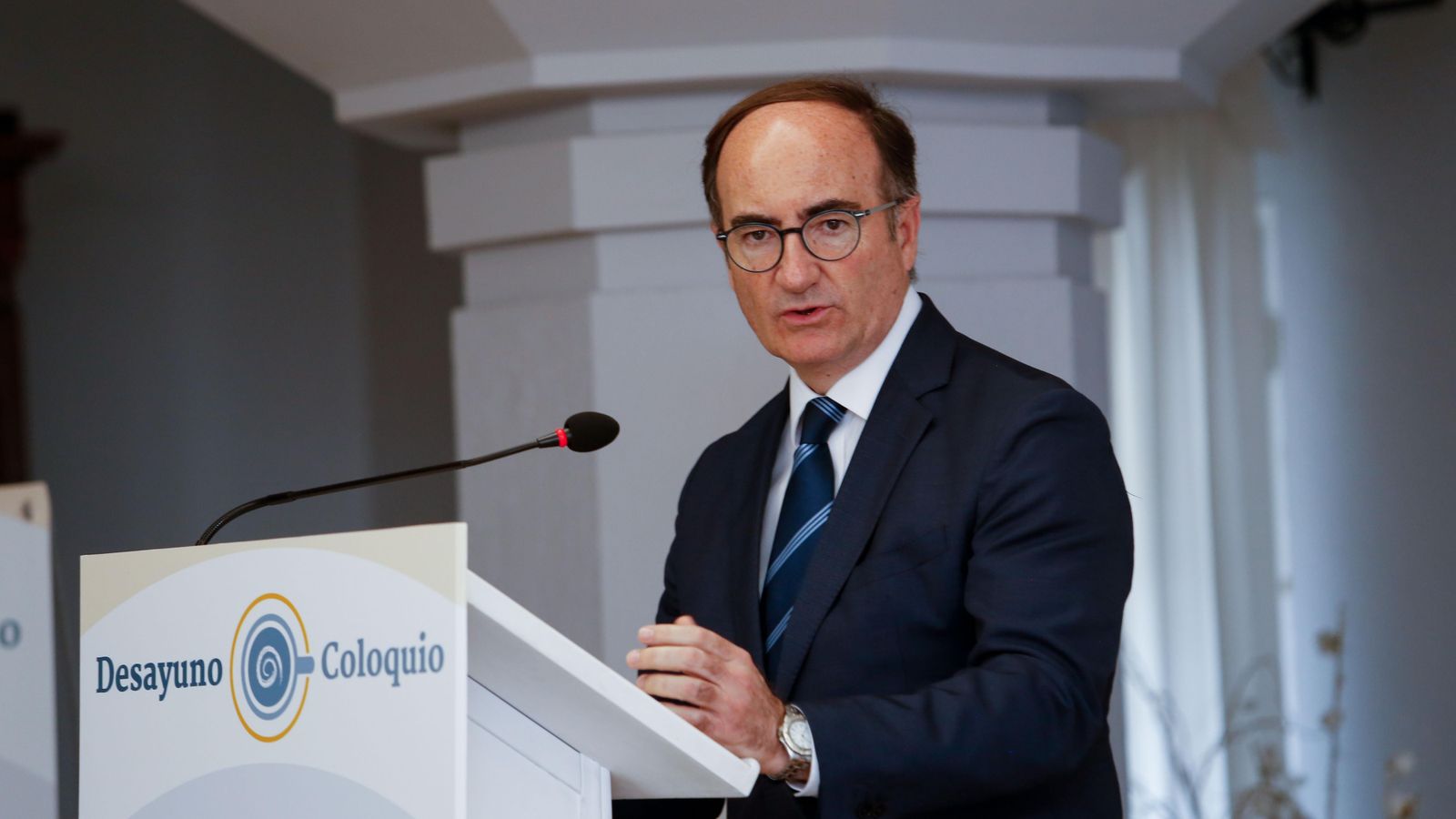 Fotos del Desayuno Coloquio de Europa Sur y el Propeller Club de Algeciras con Benito Núñez Quintanilla