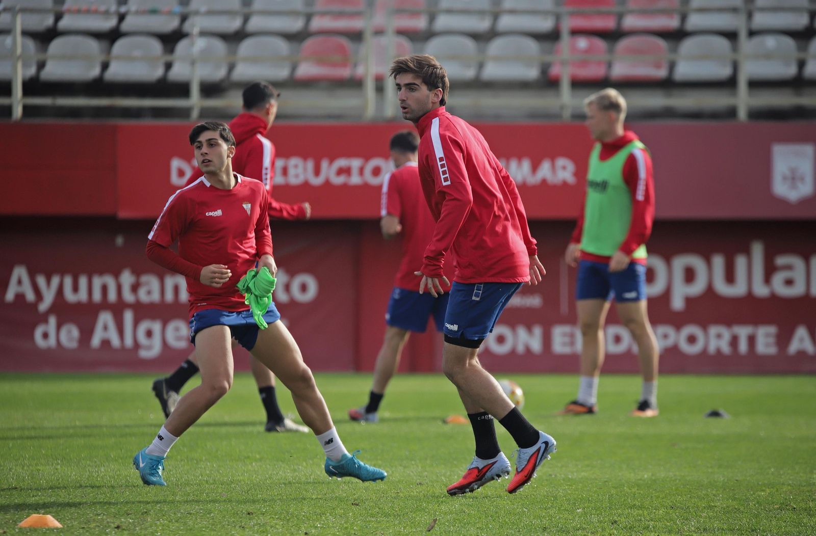Fotos del Algeciras en su preparación para la visita al Real Murcia