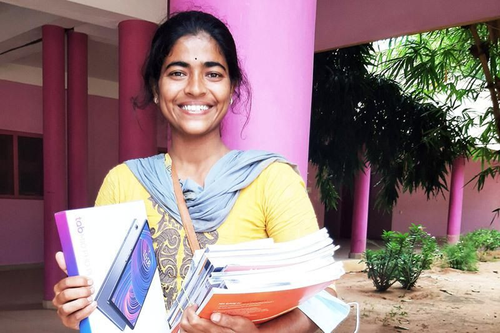 La Fundación Vicente Ferrer presenta ‘8Mujeres 8Retos’, con motivo del Día Internacional de las Mujeres