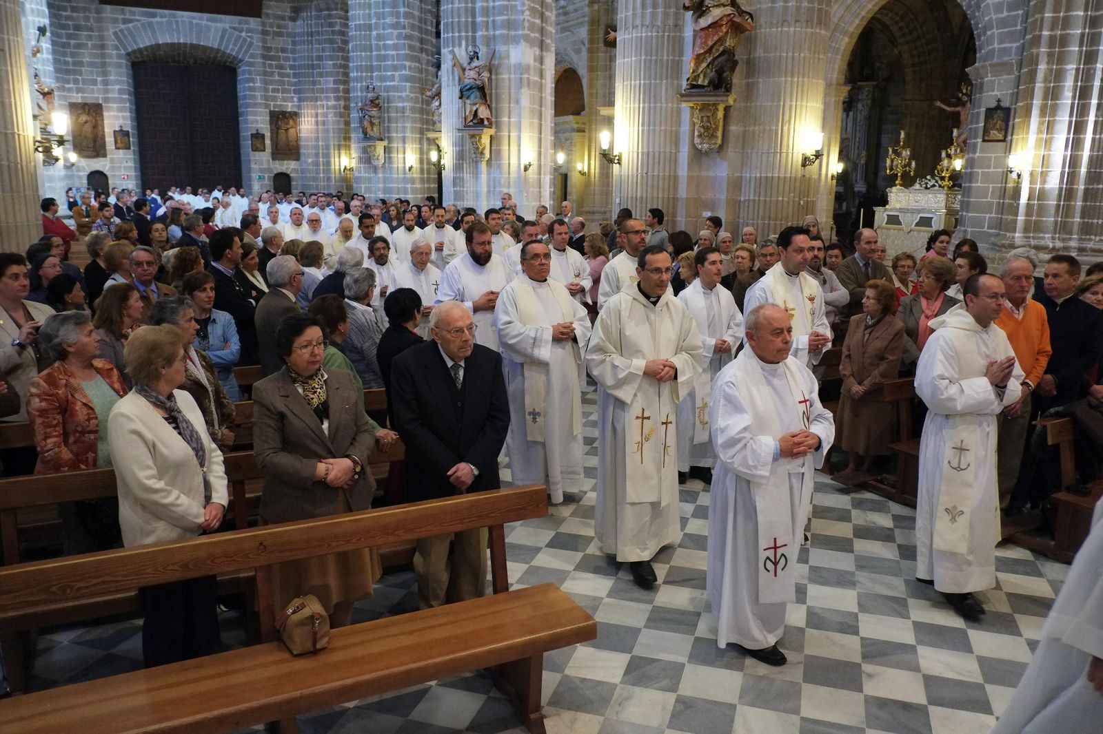 Misa Crismal celebrada en la Catedral en la jornada del Martes Santo.