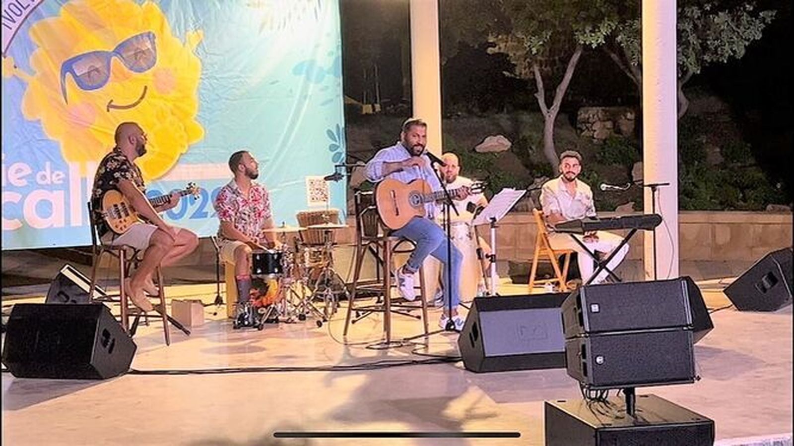 Jesús Cortés durante su gran actuación en el Anfiteatro de Roquetas este verano.