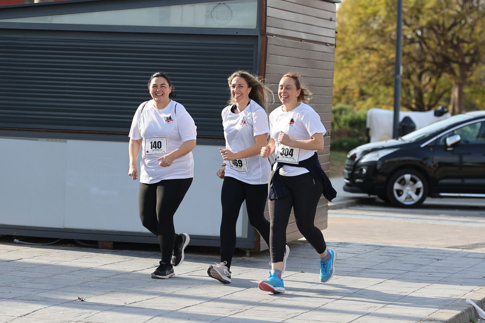 La Carrera Solidaria por el Día de la Mujer McArthurGlen, en fotos