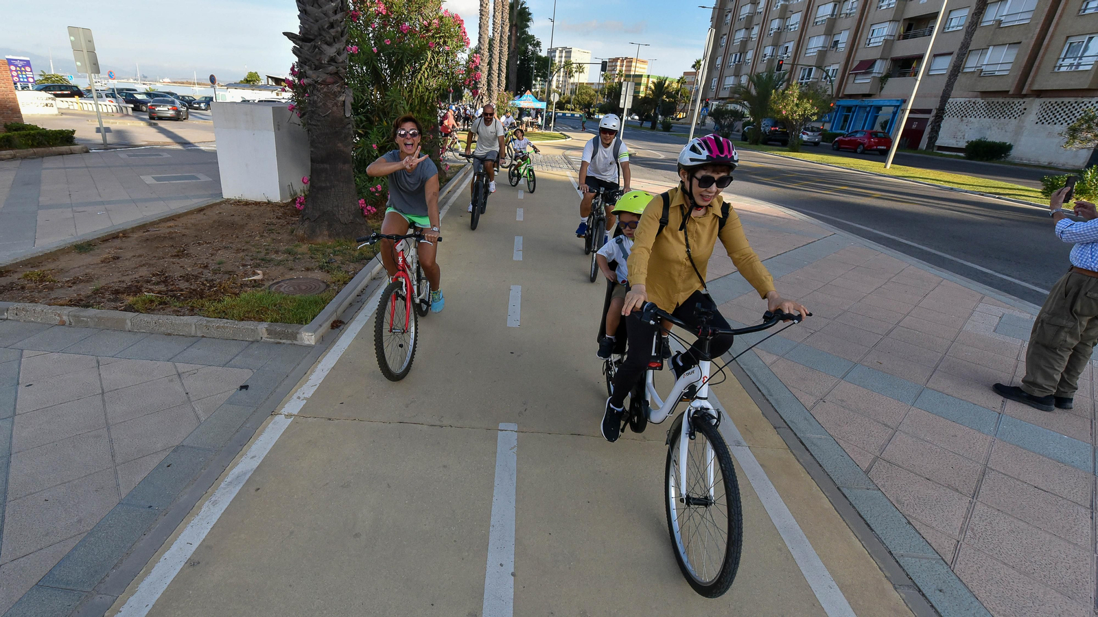 Marcha en bicicleta por la Semana de la Movilidad en La Línea, en imágenes