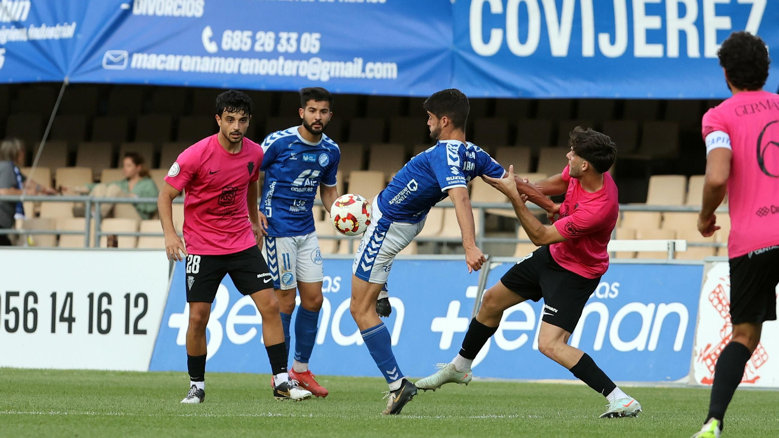Imágenes del Xerez DFC contra San Fernando CD en Chapín