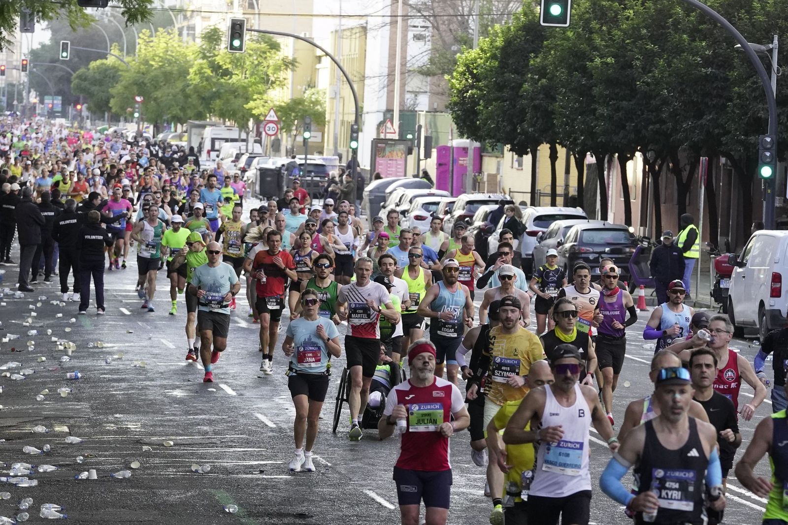 el Zurich Maratón de Sevilla 2026 por Lopez de Gomara, galería 1