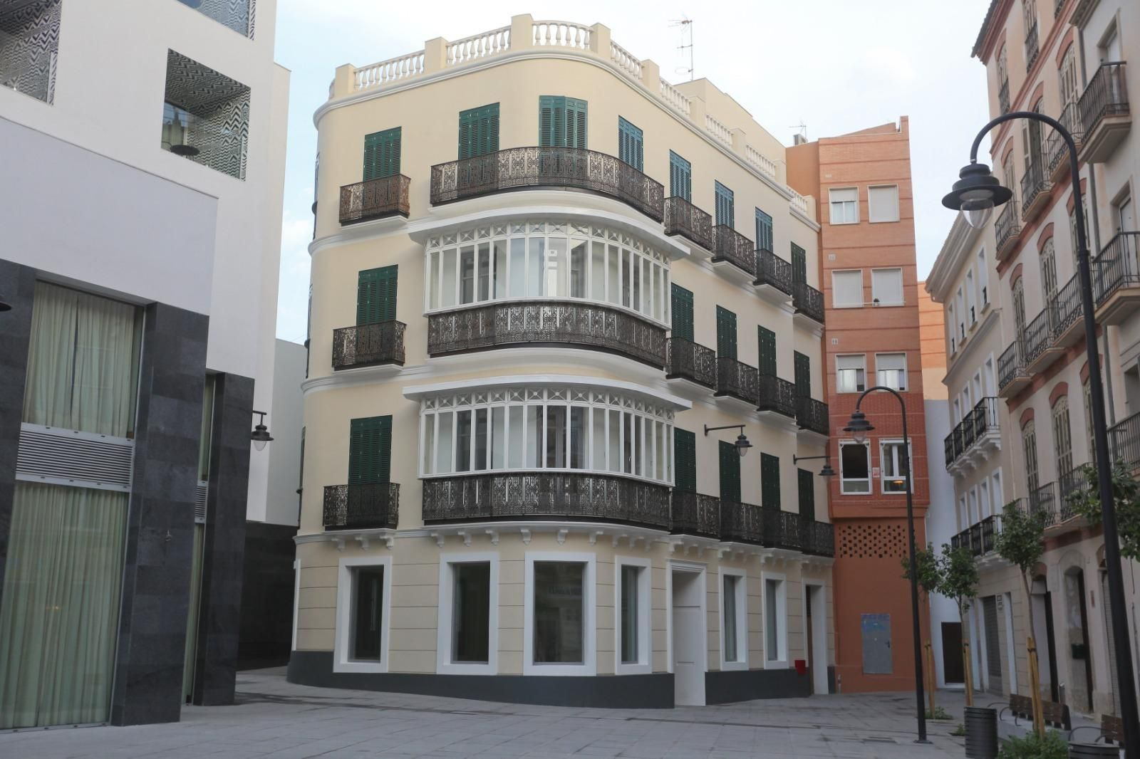 Edificio réplica de La Mundial, en Hoyo de Esparteros.