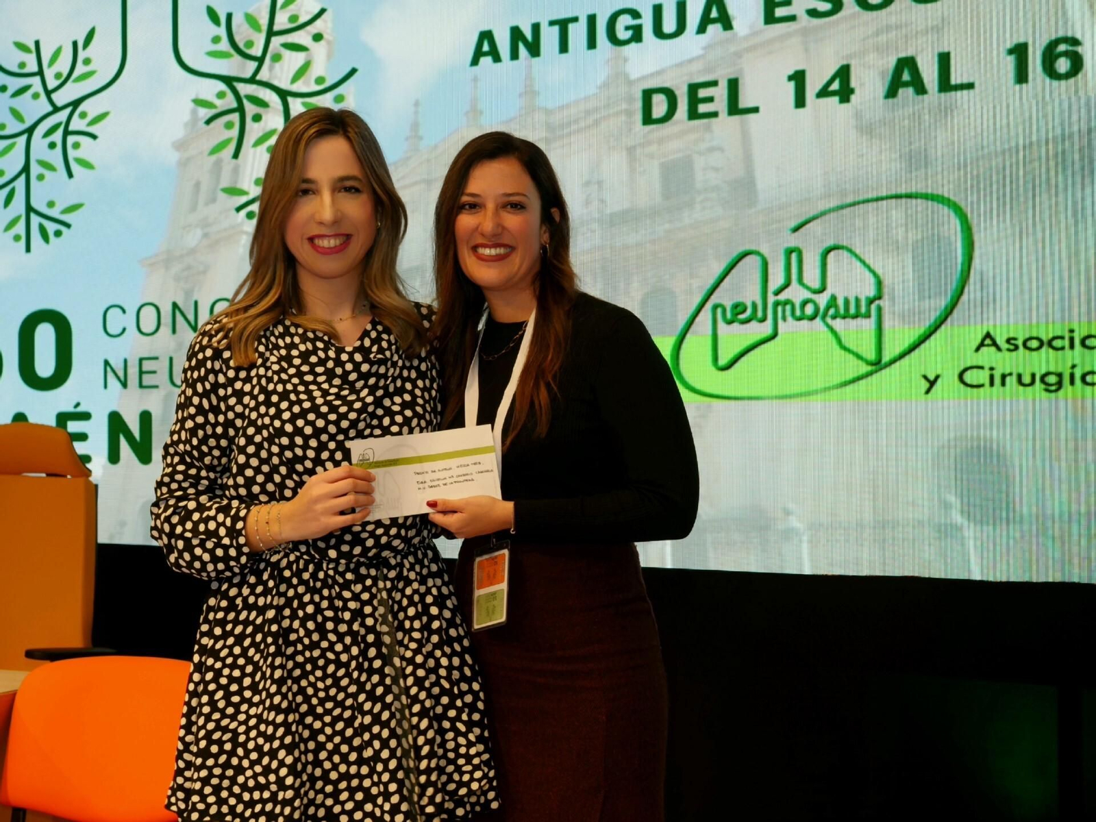 La doctora Cristina Carrasco, a la izquierda en la imagen La doctora Cristina Carrasco, a la izquierda en la imagen
