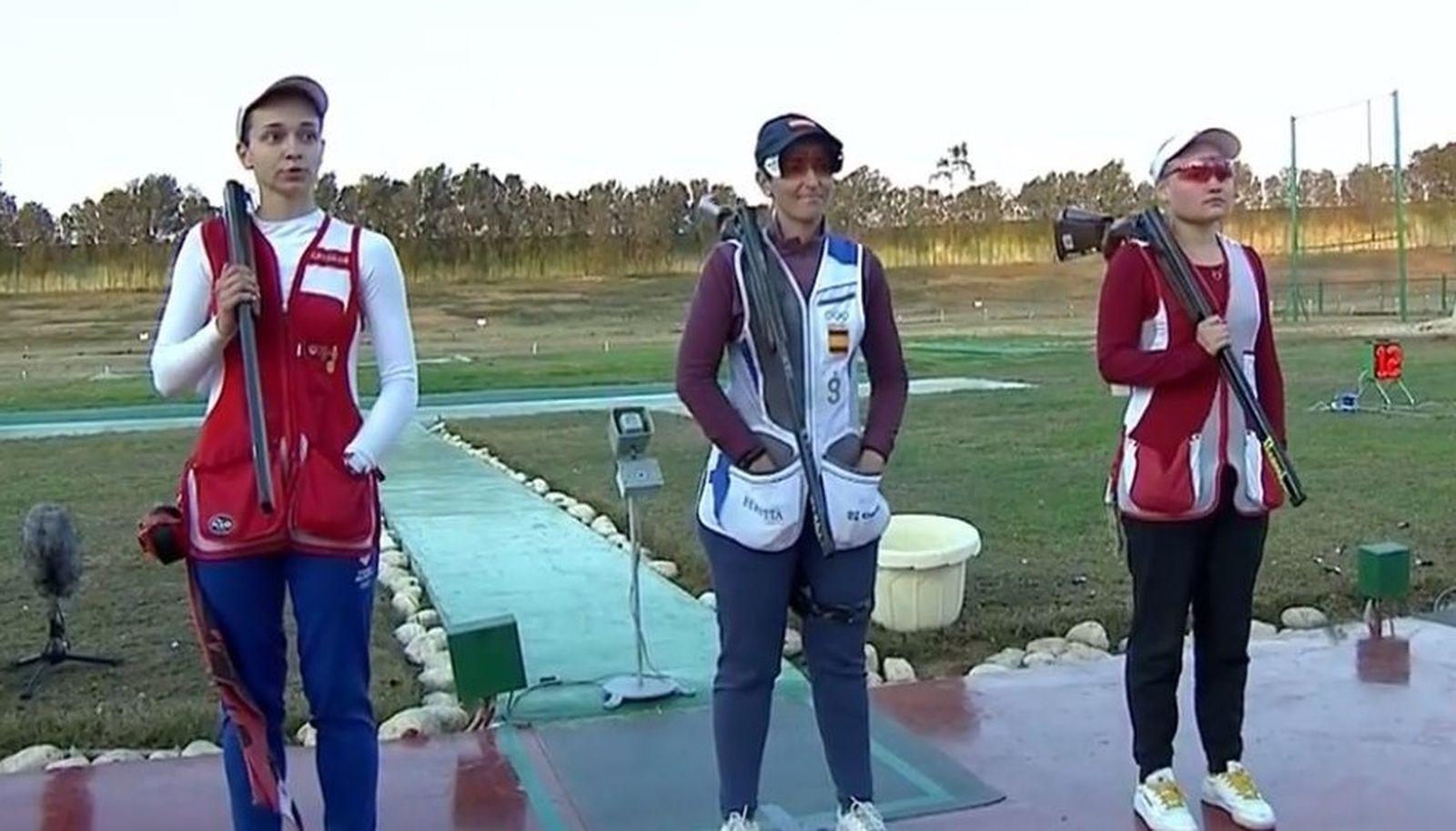 Fátima Gálvez, escoltada en el podio por Semianova y Subbotina.