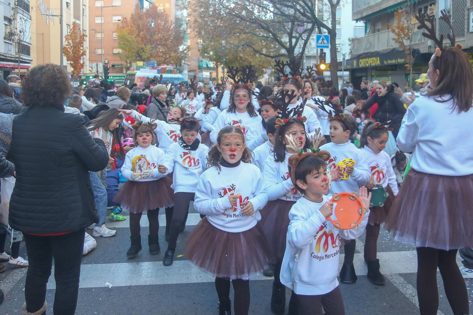 Las mejores imágenes de la cabalgata de Papá Noel en Granada