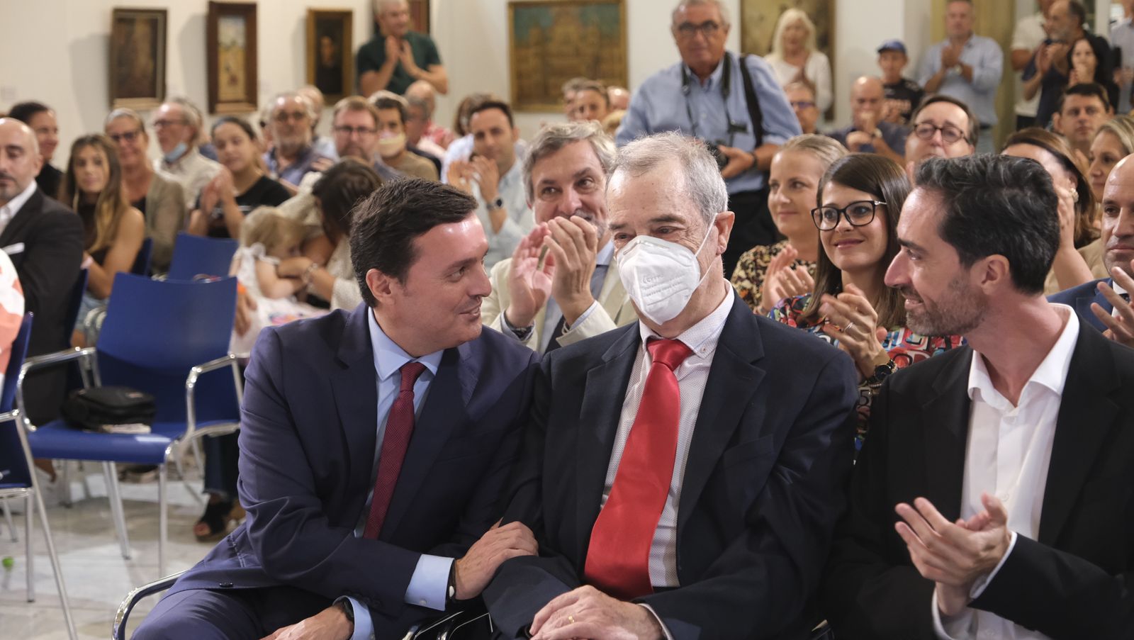 Imágenes de la entrega del Escudo de Oro de la Diputación de Almería a Ambrosio Sánchez