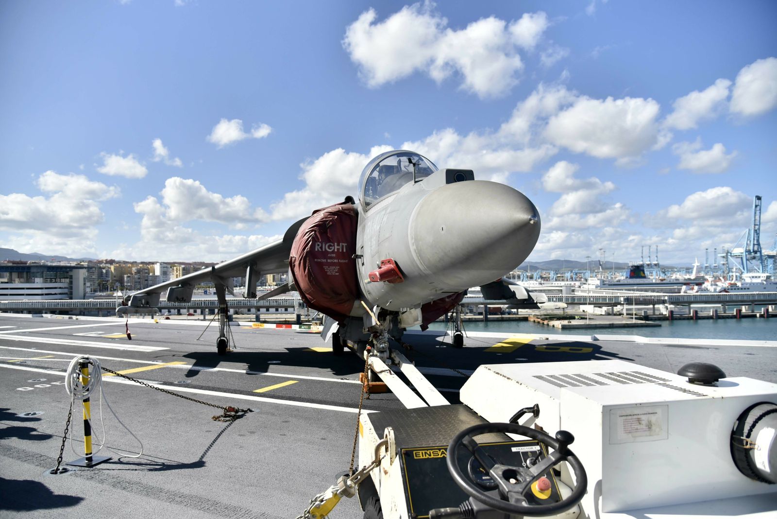 Portaviones Juan Carlos I en Algeciras