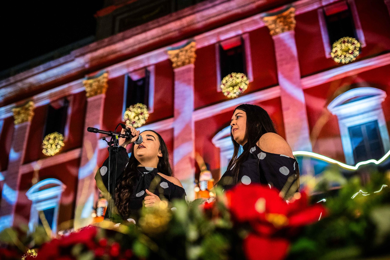 El concurso de coros de campanilleros ambienta la Navidad en San Fernando