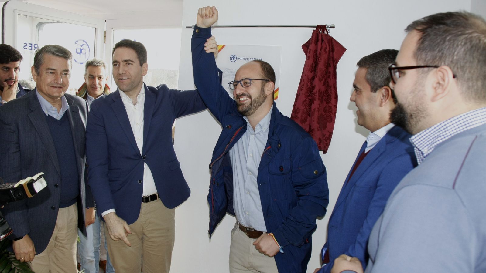 Teodoro García, junto al candidato del PP a la Alcaldía de El Puerto, Germán Beardo.
