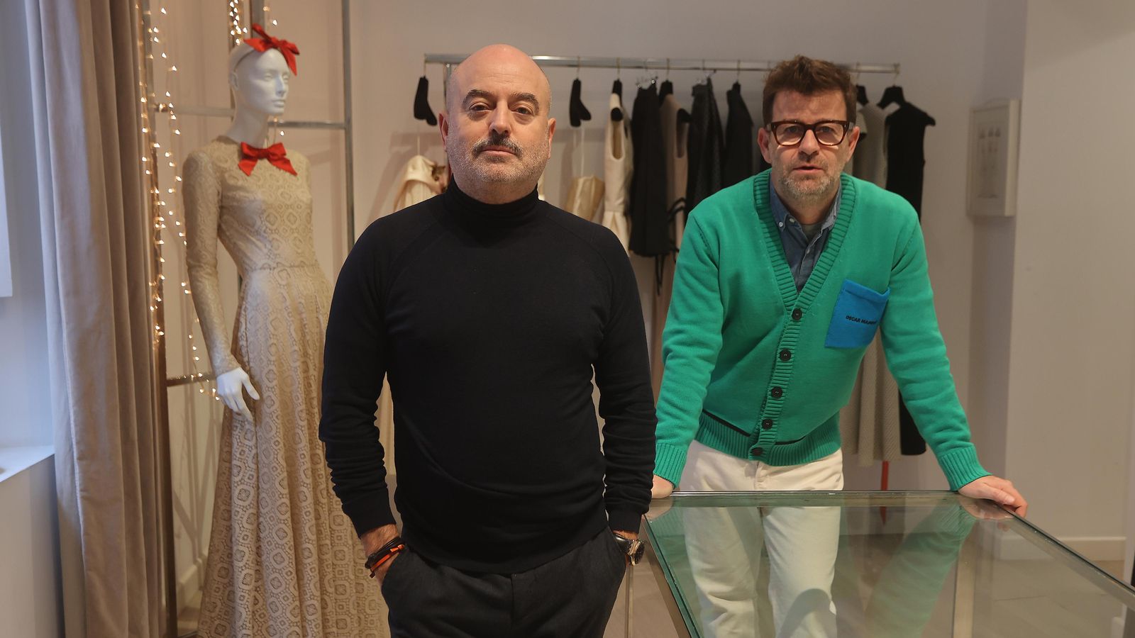 Antonio y Fernando García en su atelier de Sevilla.