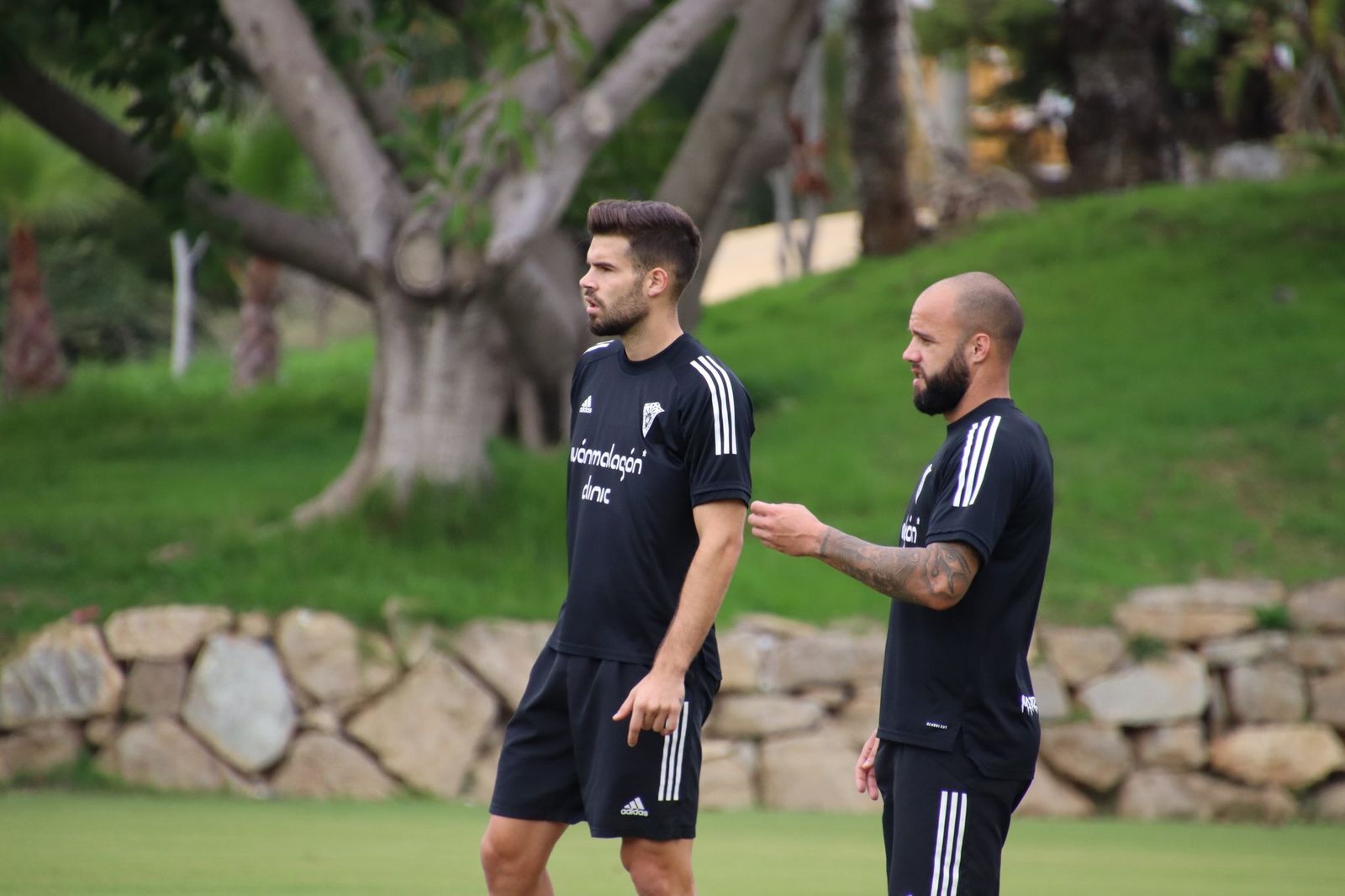 Blanco y Edu Ramos, atentos durante un entrenamiento.