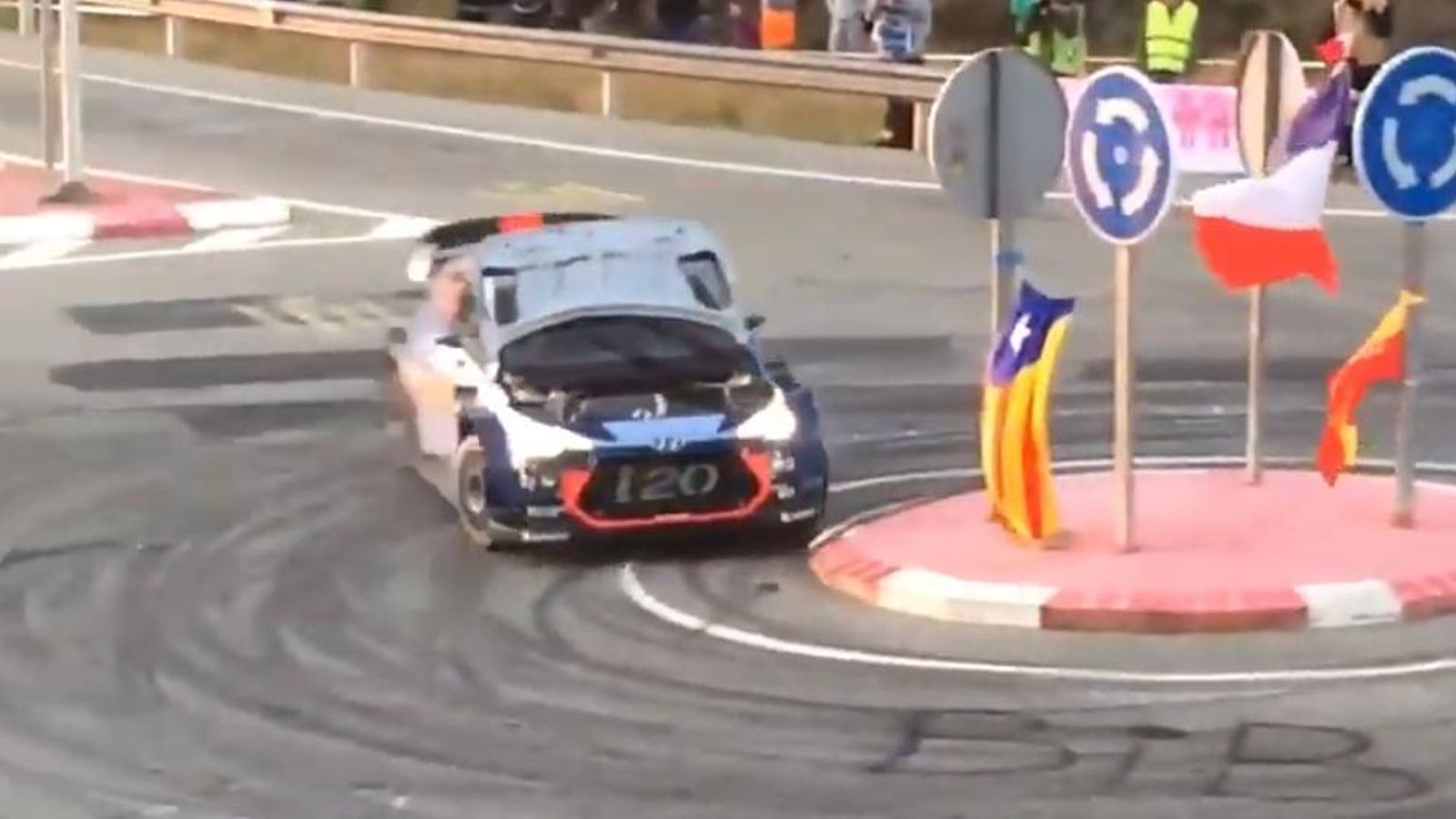 Andreas Mikkelsen, en plena acción