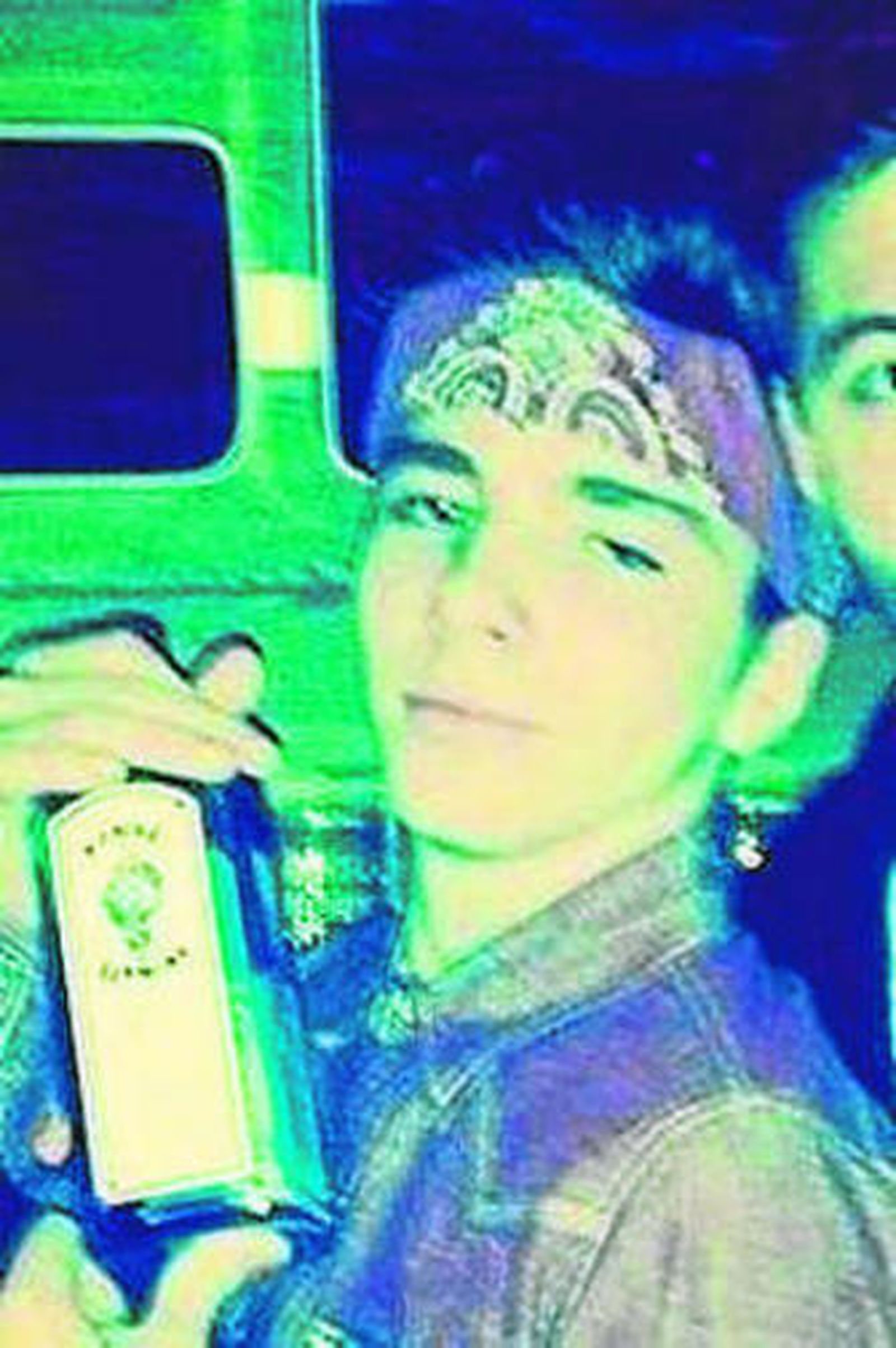 Madonna publica una foto de su hijo menor con alcohol