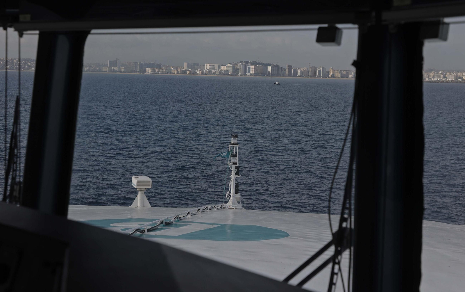 Así fue el primer viaje del 'Avemar Dos' entre Tarifa y Tánger con Baleària, en imágenes