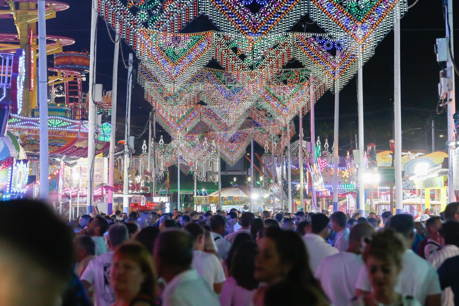 Búscate en las fotos del lunes en la Feria de La Línea
