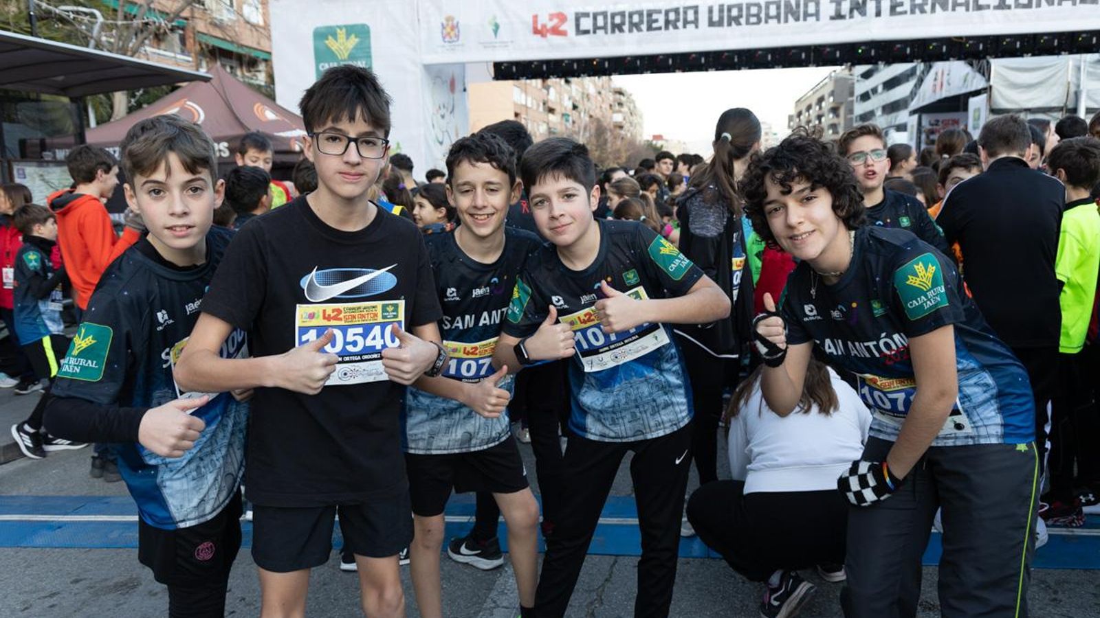 En imágenes: Las promesas del atletismo brillan en la Carrera Infantil de San Antón 2025