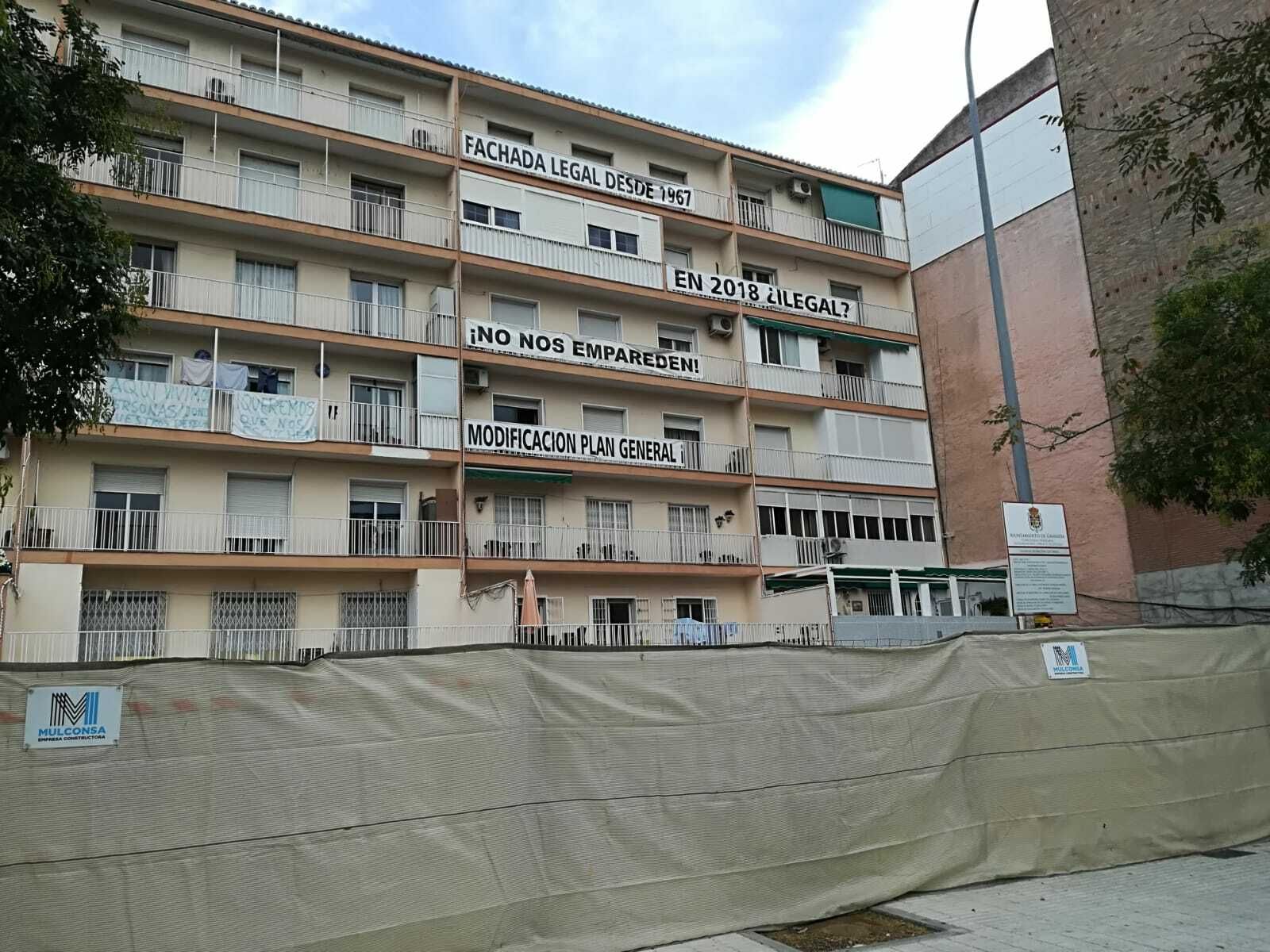Comienzan las obras del edificio que 'emparedará' a unos vecinos del Violón