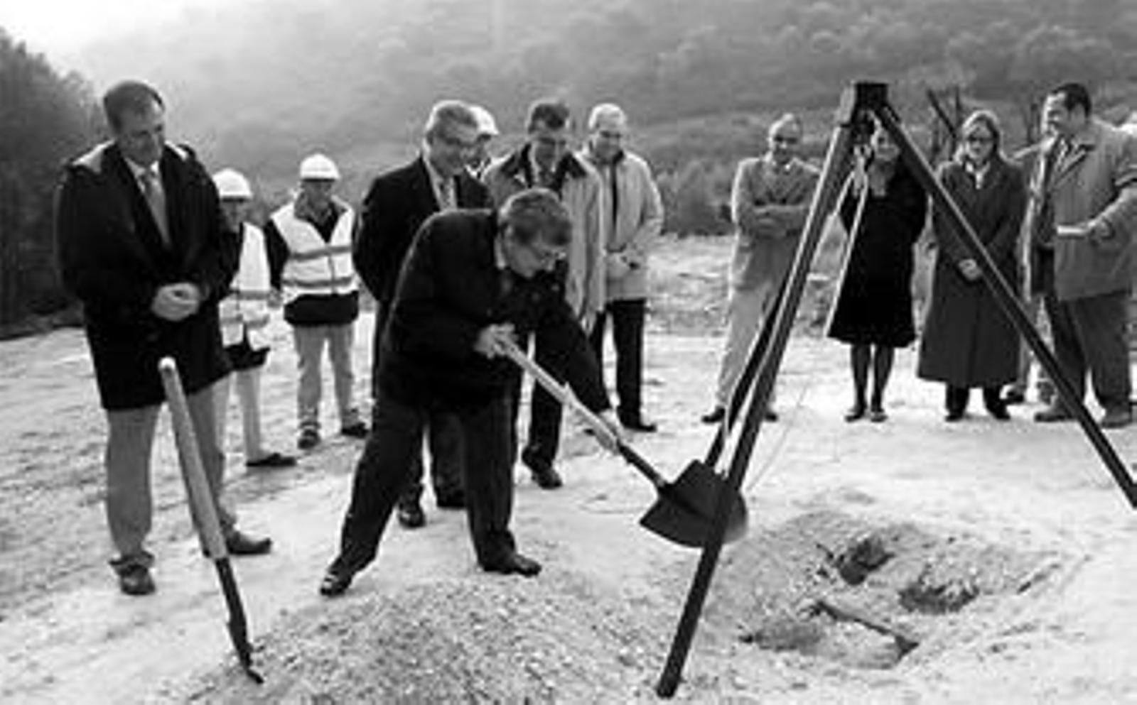El consejero de Obras Públicas, García Garrido, asiste a la presentación del proyecto en Chipiona.