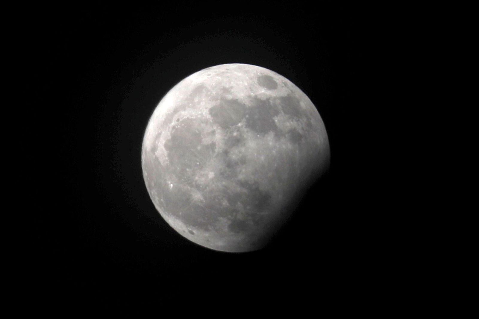 La Superluna azul captada en diferentes partes del planeta: un disfrute visual de la Luna del Esturión