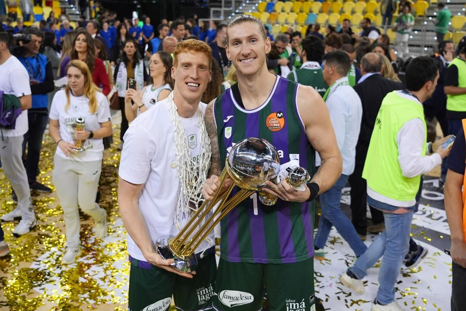 El Unicaja, campeón de Copa: Todas las imágenes del partido, la fiesta y la llegada a Málaga