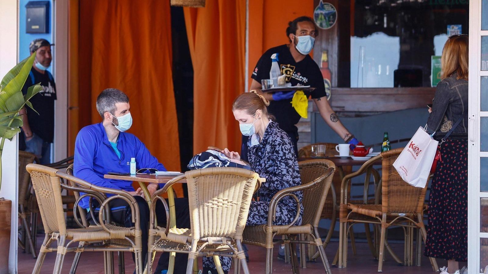 Desescalada en Málaga: Vuelven las terrazas a Rincón de la Victoria